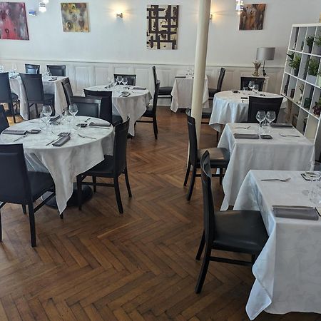 Logis Hotel Restaurant De La Poste Pontgibaud Exteriér fotografie